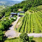 Hedona Vineyard Apartments