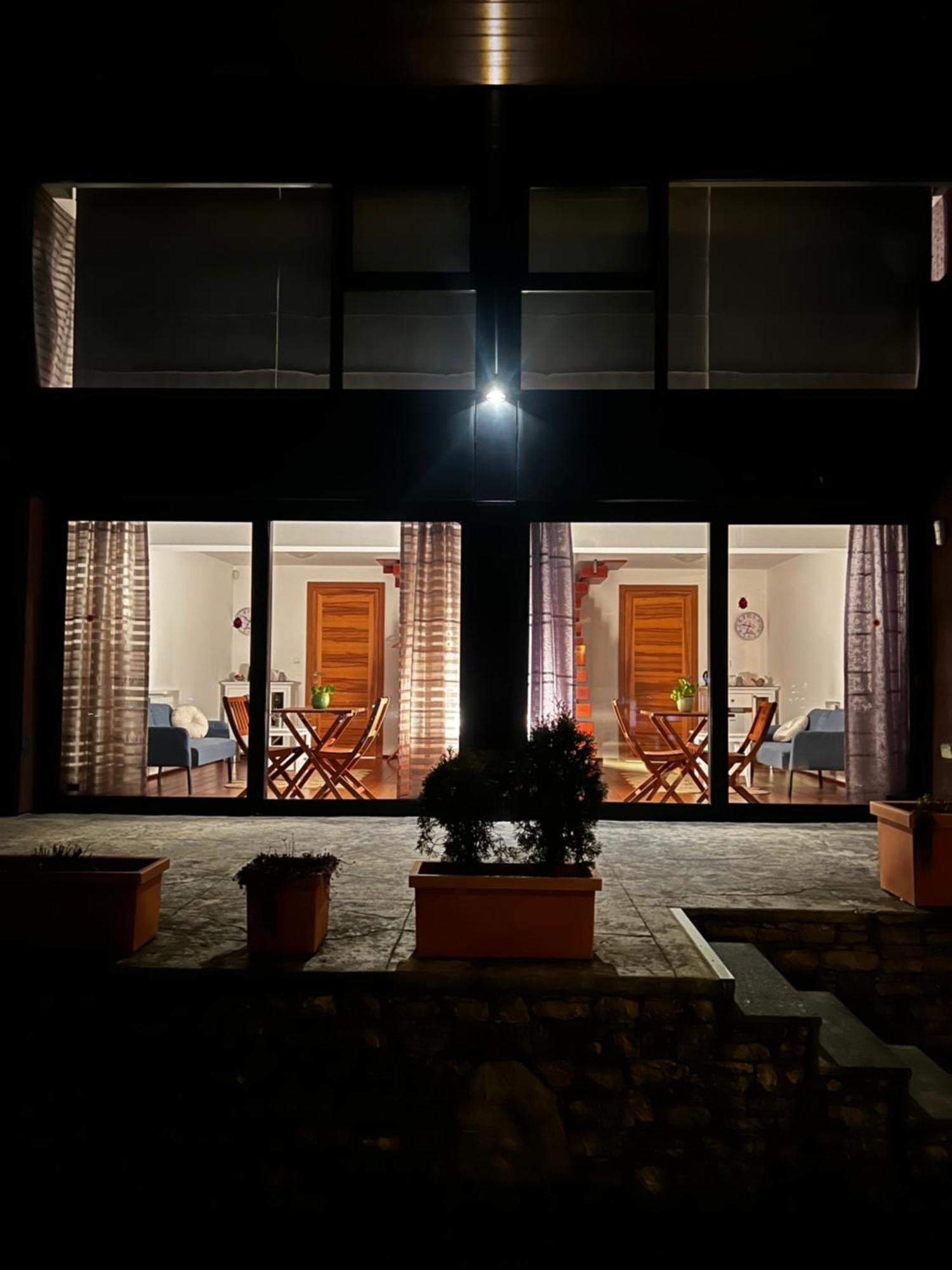 Hedona Vineyard Apartment *