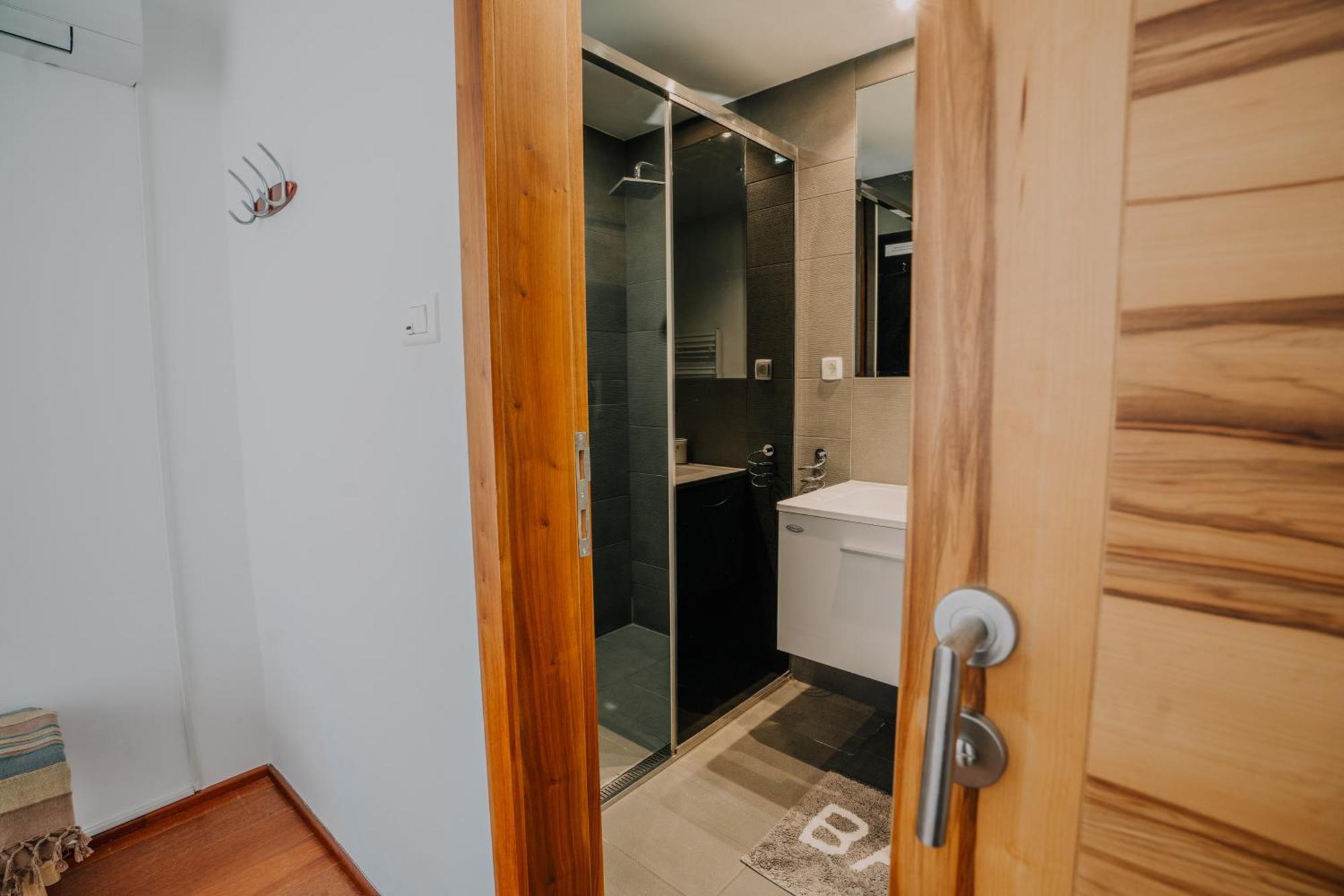 Hedona Vineyard Apartment *